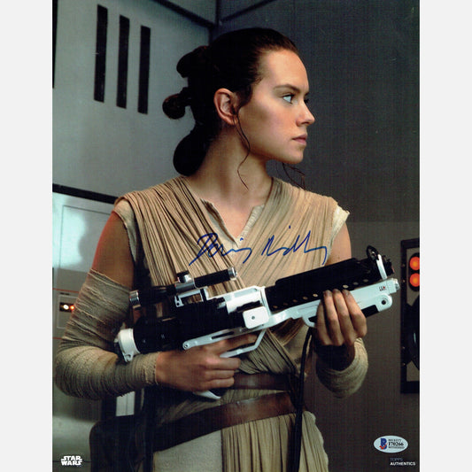 DAISY RIDLEY autograph BECKETT signed 11x14 photography STAR WARS 11x14