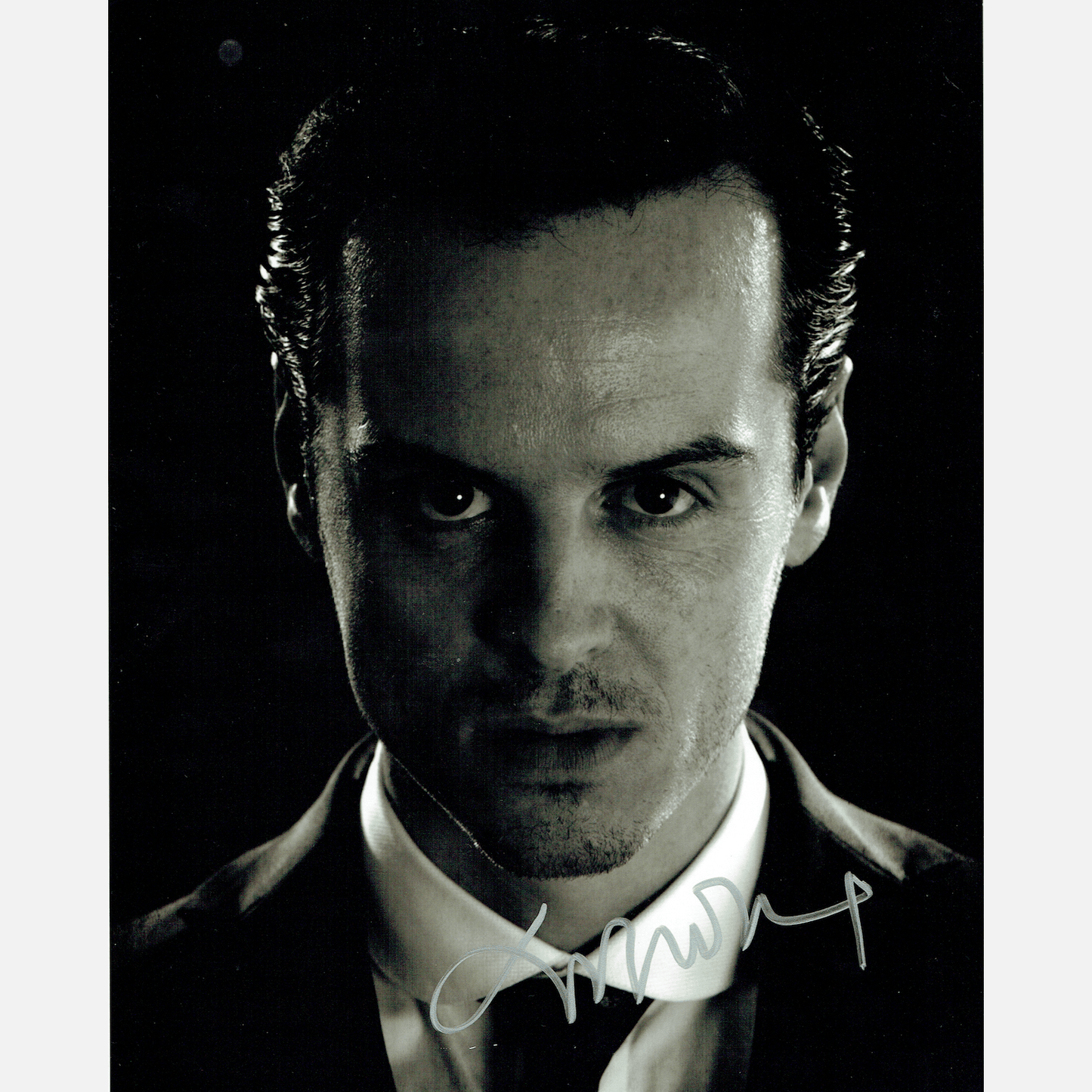 Autograf ANDREW SCOTT Certyfikat ACOA 20x25 cm James Bond 007