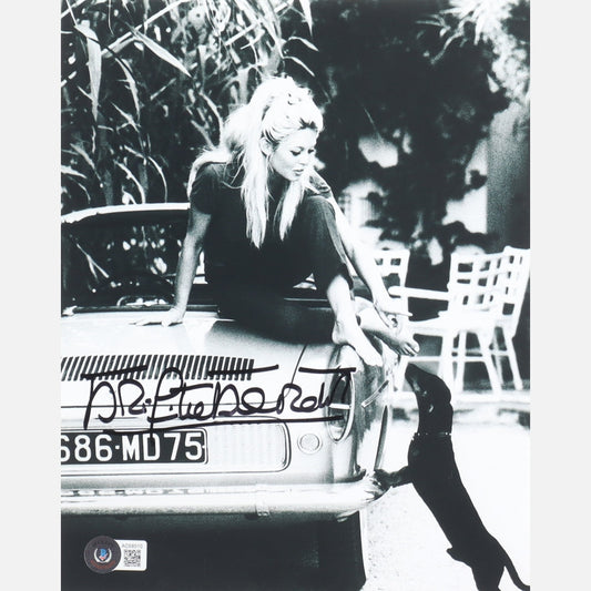 BRIGITTE BARDOT autograph BECKETT signed 8x10 photography B&W 8x10