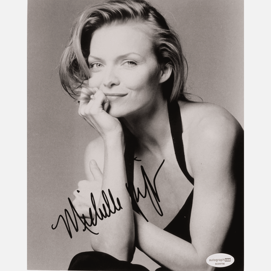 MICHELLE PFEIFFER autograph ACOA signed 8x10 photography B&W 8x10